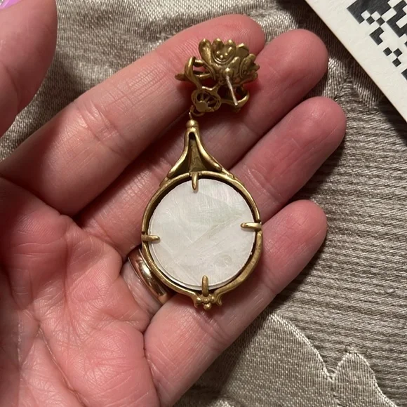 ANTIQUE STYLE PEARL DROP EARRINGS - Picture 5 of 5